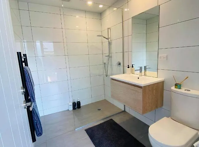 The White Apartment Wanaka
