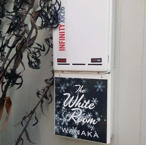 The White Apartment *